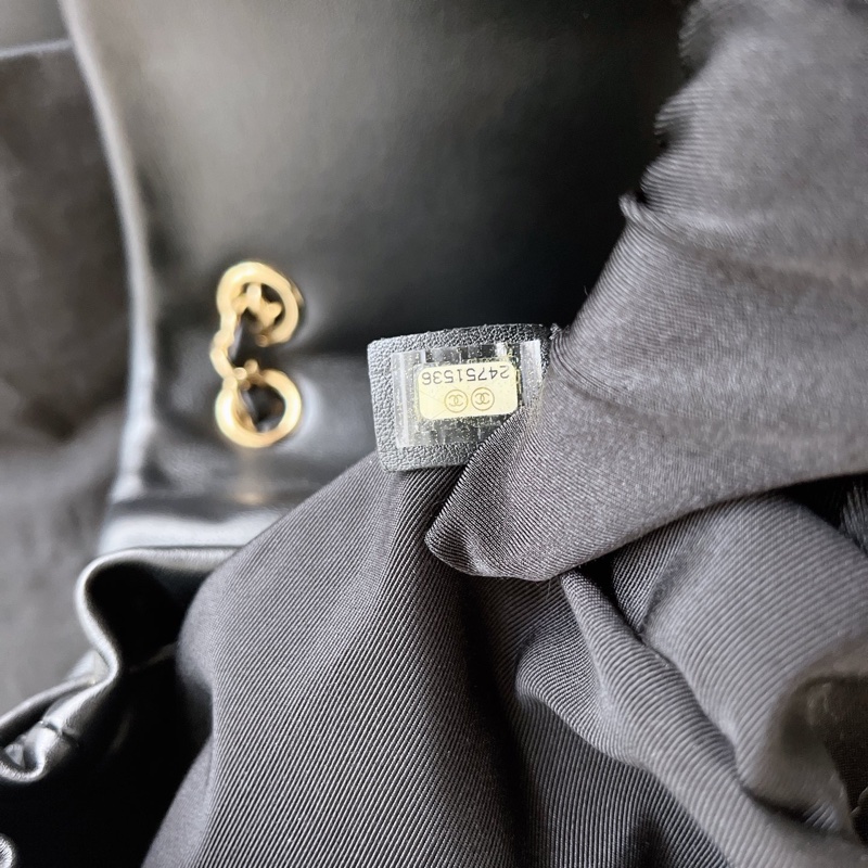 【近新閒置品】Chanel 香奈兒 薩爾茨堡雙肩包 黑金牛皮 中號鐳射24開-13