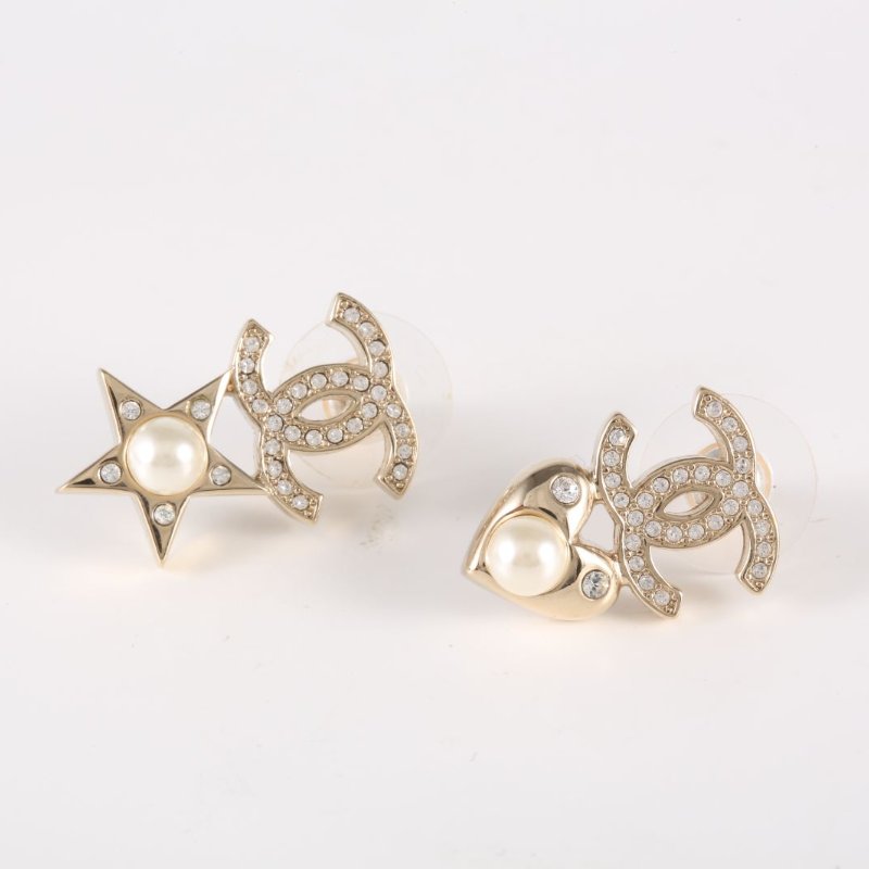 CHANEL 合金五角心愛心不對稱水鑽耳釘耳環-1