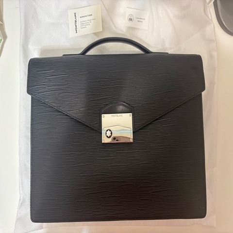 MONTBLANC MEISTERSTÜCK 4810 MEDIUM BRIEFCASE 萬寶龍 4810 系列中型公事包