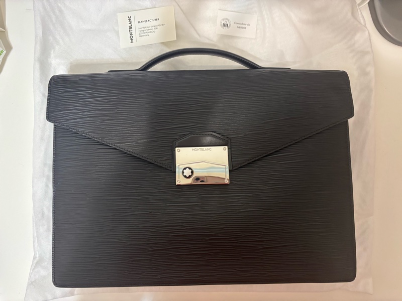 MONTBLANC MEISTERSTÜCK 4810 MEDIUM BRIEFCASE 萬寶龍 4810 系列中型公事包-0