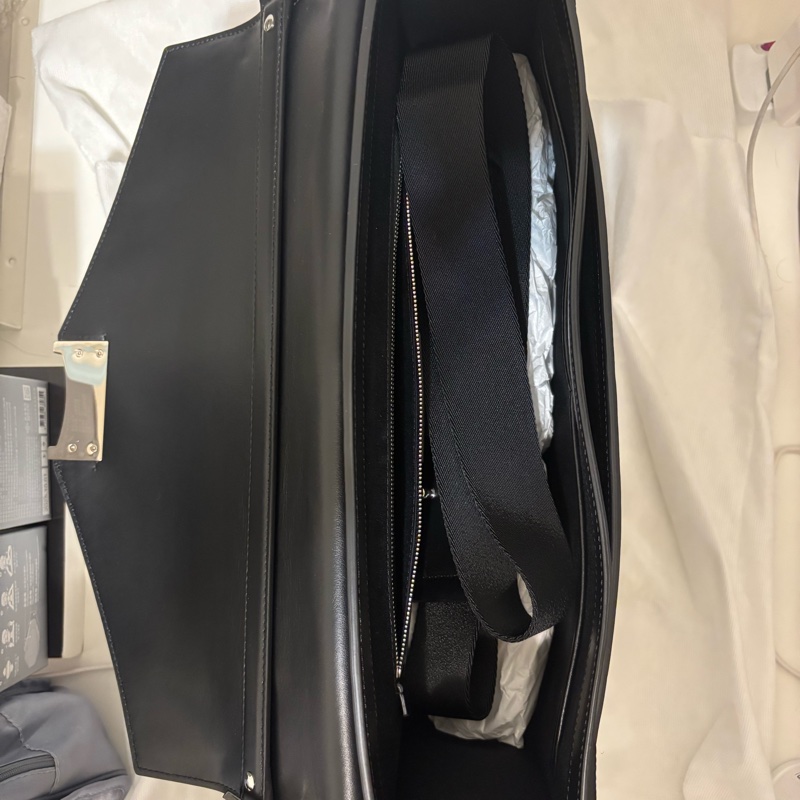 MONTBLANC MEISTERSTÜCK 4810 MEDIUM BRIEFCASE 萬寶龍 4810 系列中型公事包-12