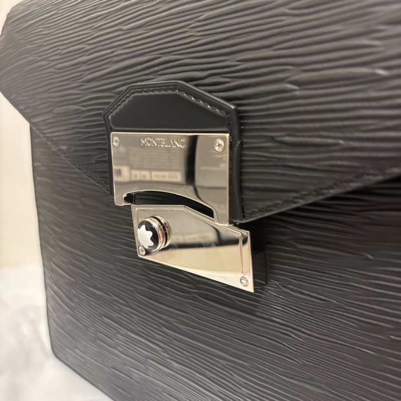 MONTBLANC MEISTERSTÜCK 4810 MEDIUM BRIEFCASE 萬寶龍 4810 系列中型公事包-14