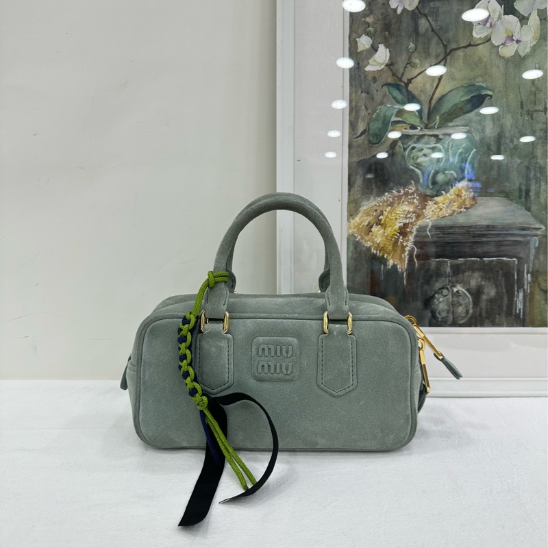 Miumiu繆繆女包冰藍色麂皮保齡球 arcadie小公文包,可手袋 copy購證-1