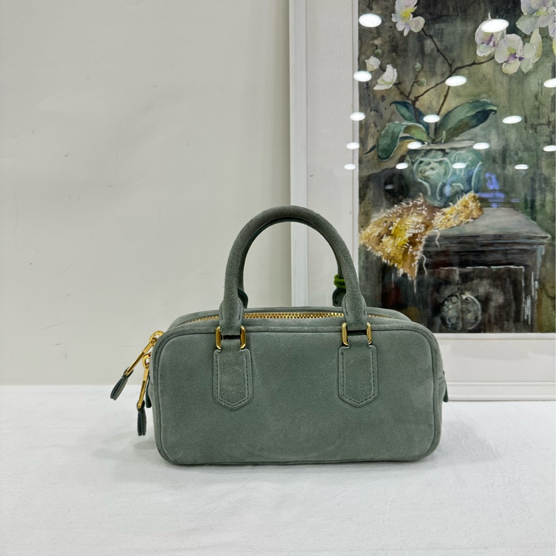 Miumiu繆繆女包冰藍色麂皮保齡球 arcadie小公文包,可手袋 copy購證-2