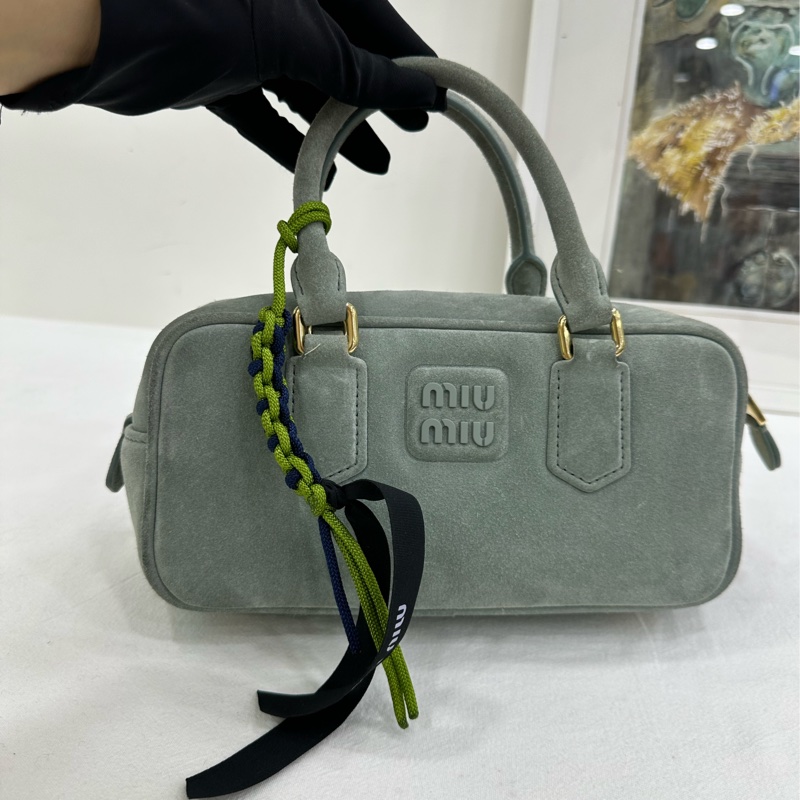 Miumiu繆繆女包冰藍色麂皮保齡球 arcadie小公文包,可手袋 copy購證-6