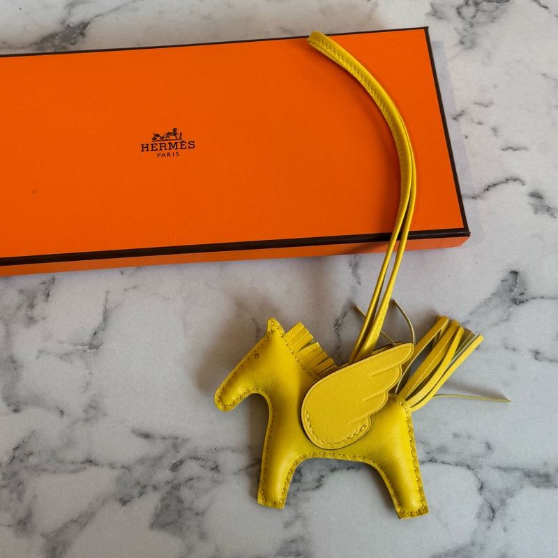 Hermes黃色小飛馬吊飾 招財小馬🐎-0