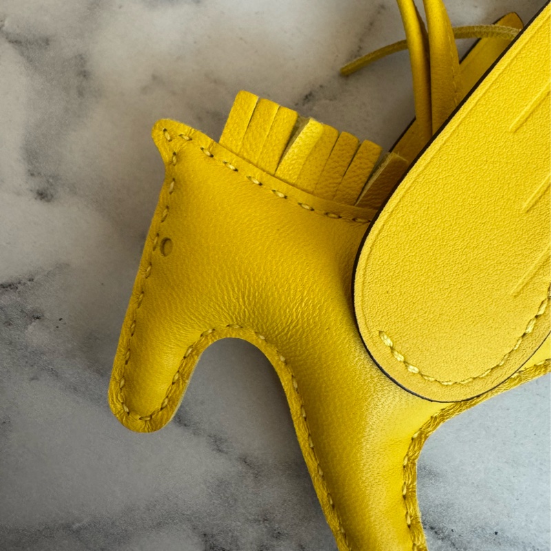 Hermes黃色小飛馬吊飾 招財小馬🐎-12