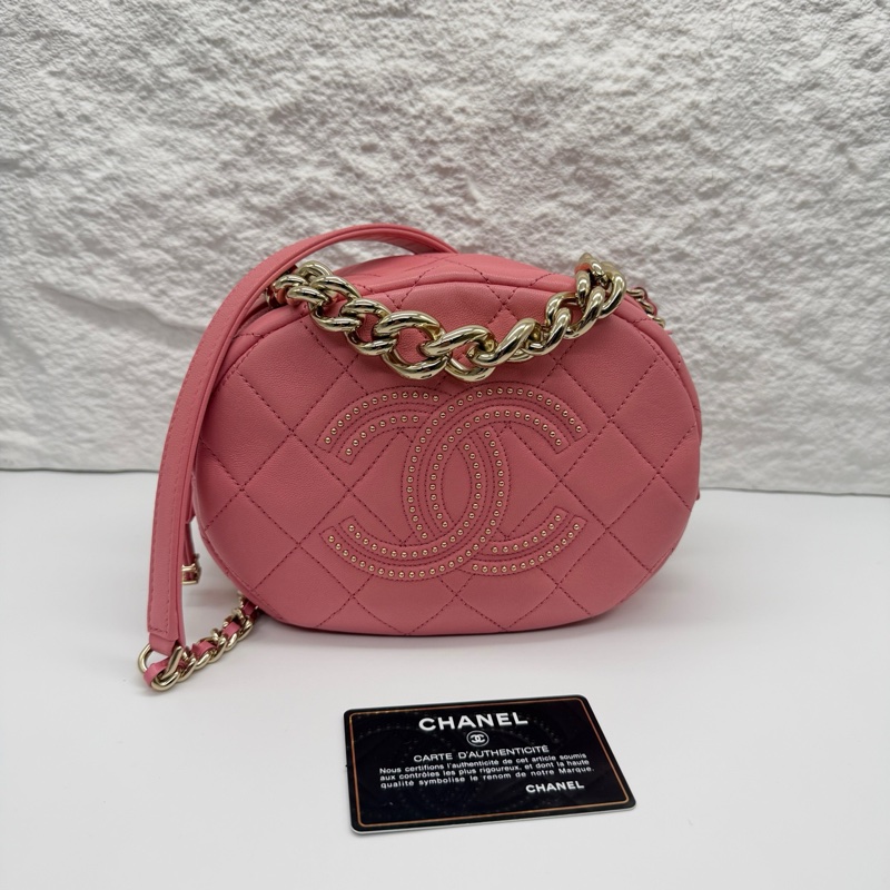 Chanel 粉色羊皮鏈條包 尺寸約15*20*7cm 配件:身份卡 塵袋。-0