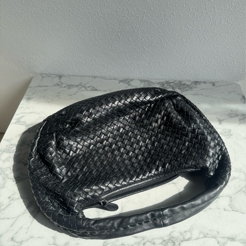 BV黑色編織和尚包小款  價格甜