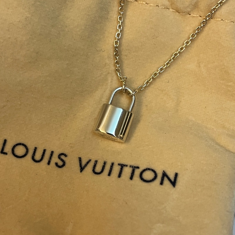 louis vuitton Silver Lockit 慈善項鏈-7