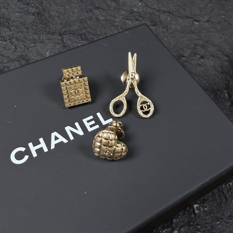chanel 剪刀 香水 愛心 三件套胸針 21年