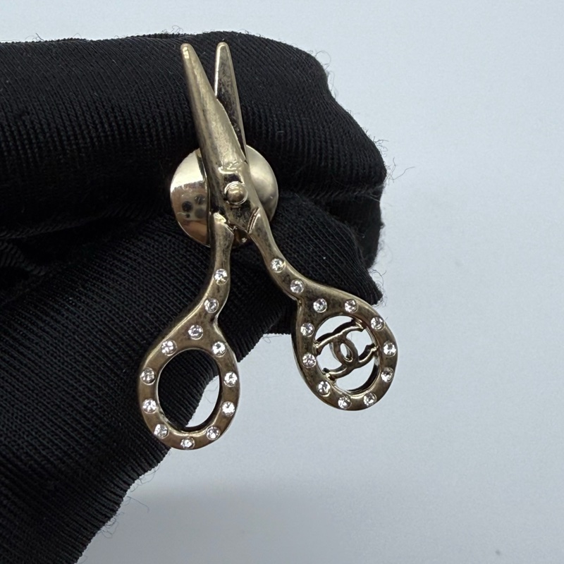 chanel 剪刀 香水 愛心 三件套胸針 21年-5