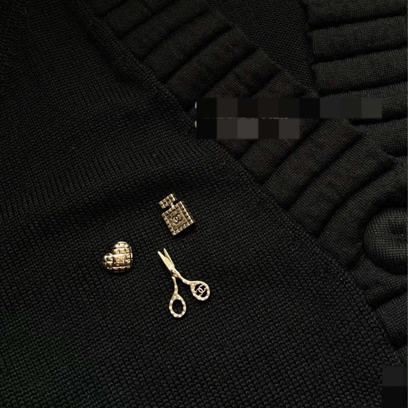 chanel 剪刀 香水 愛心 三件套胸針 21年-6