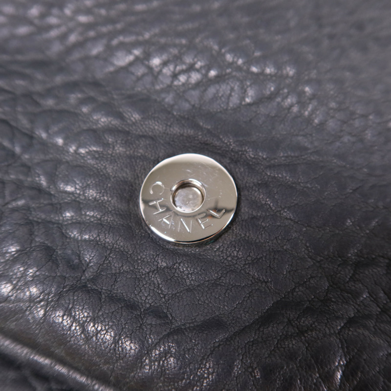 CHANEL 牛皮皮革Co Co Mark Bag銀扣肩背袋-12