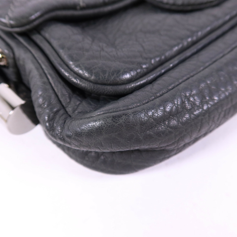 CHANEL 牛皮皮革Co Co Mark Bag銀扣肩背袋-14