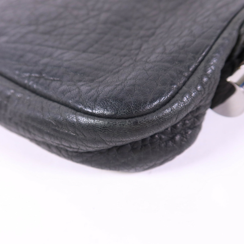 CHANEL 牛皮皮革Co Co Mark Bag銀扣肩背袋-15