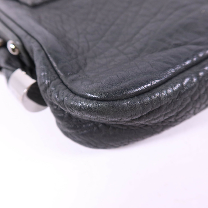 CHANEL 牛皮皮革Co Co Mark Bag銀扣肩背袋-16