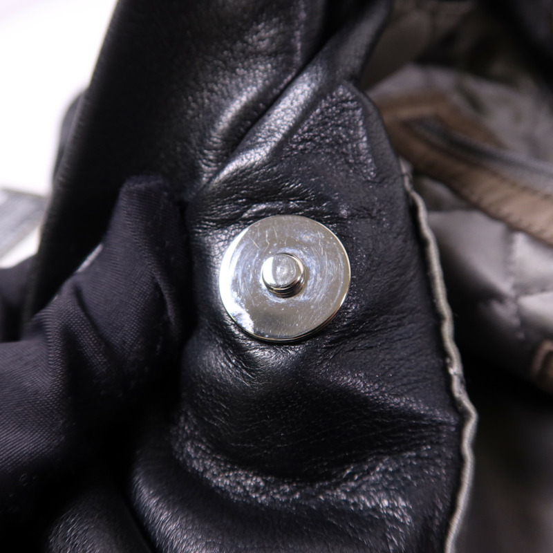 CHANEL 羊皮皮革Chain Shoulder Bag銀扣肩背袋-12