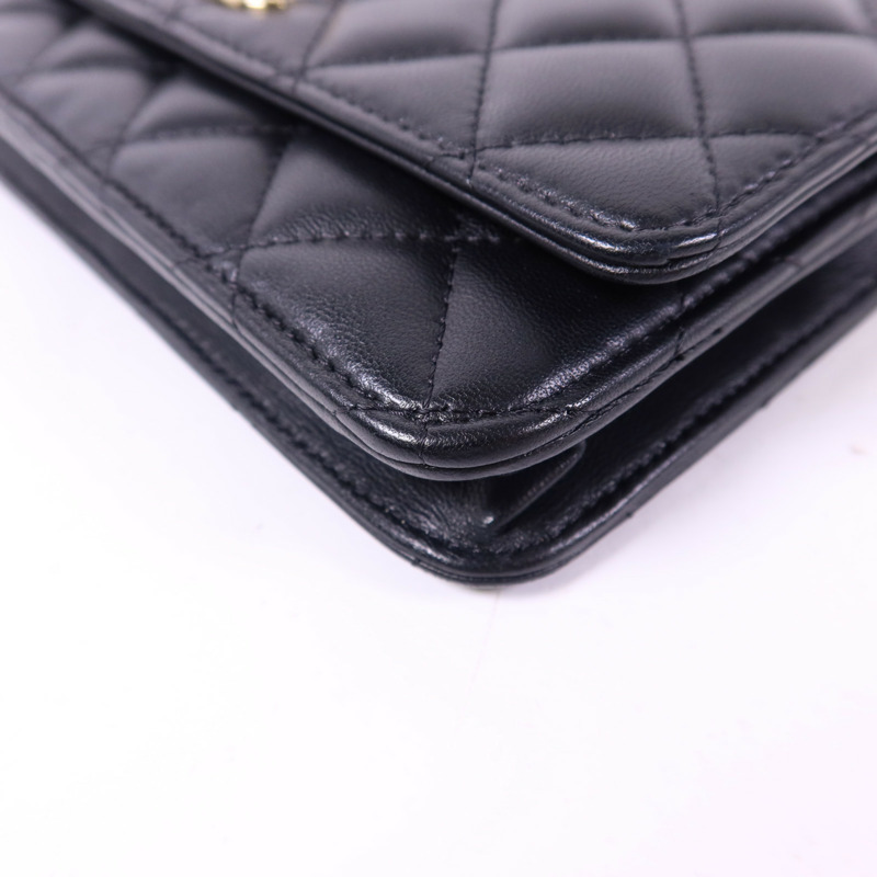 CHANEL 羊皮皮革WOC Wallet On Chain金扣鏈帶肩背袋-13