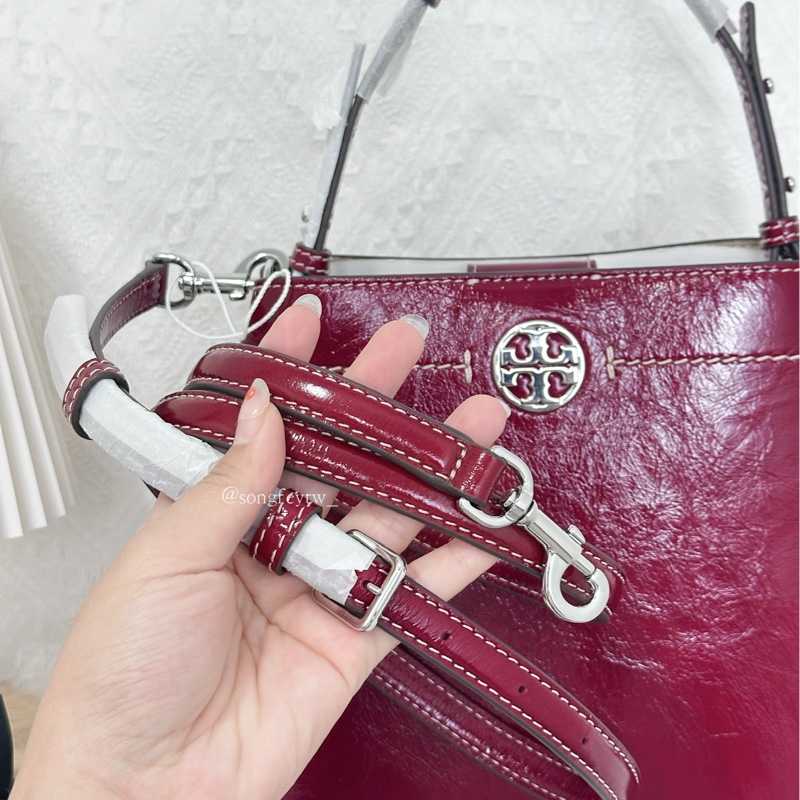 Tory Burch|TB Felix 漆面手提水桶-6