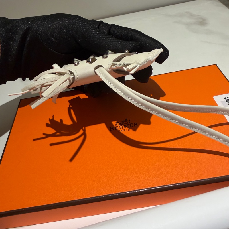 「JL精品代購」 全新現貨 🆕Hermes Rodeo Pm 穿衣服的卯釘小馬 奶昔白銀釦-7