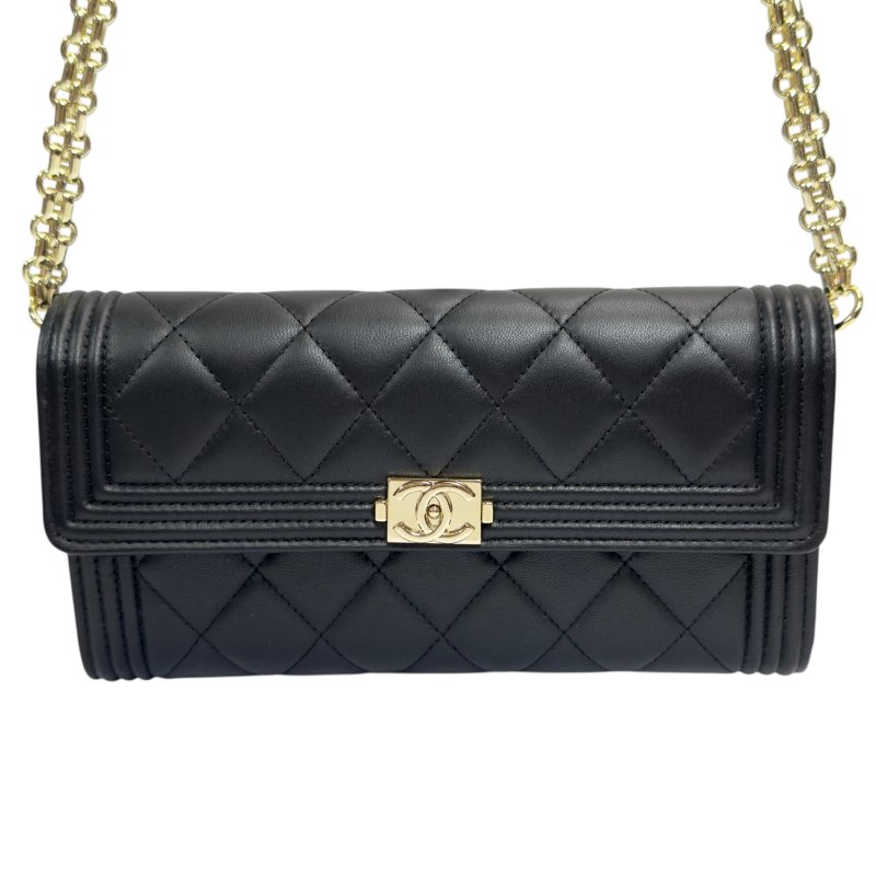 CHANEL *自加鏈>送無品牌扣+無品牌鏈帶* Boy 長銀包 WOC-2