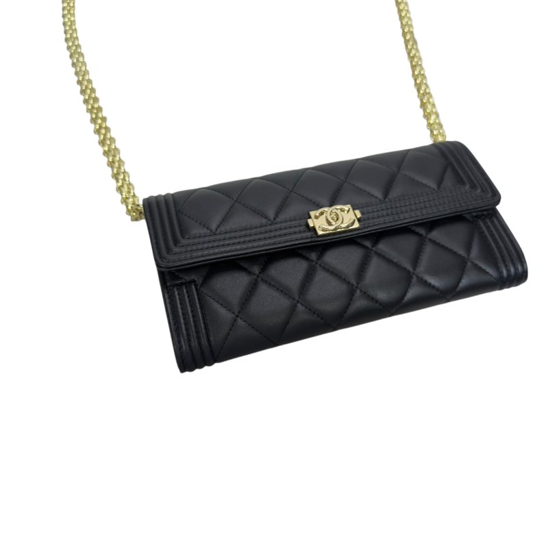 CHANEL *自加鏈>送無品牌扣+無品牌鏈帶* Boy 長銀包 WOC-9