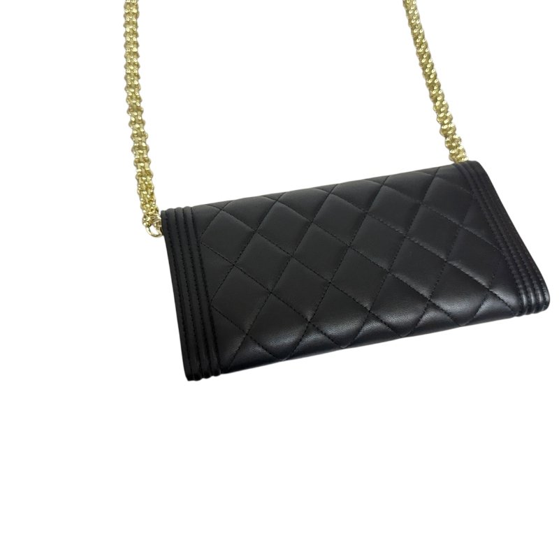 CHANEL *自加鏈>送無品牌扣+無品牌鏈帶* Boy 長銀包 WOC-11