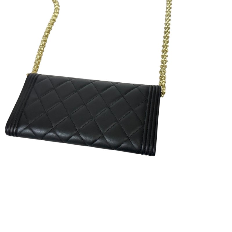 CHANEL *自加鏈>送無品牌扣+無品牌鏈帶* Boy 長銀包 WOC-12