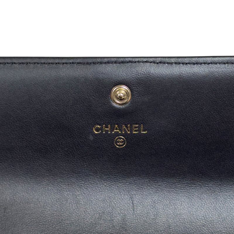 CHANEL *自加鏈>送無品牌扣+無品牌鏈帶* Boy 長銀包 WOC-15