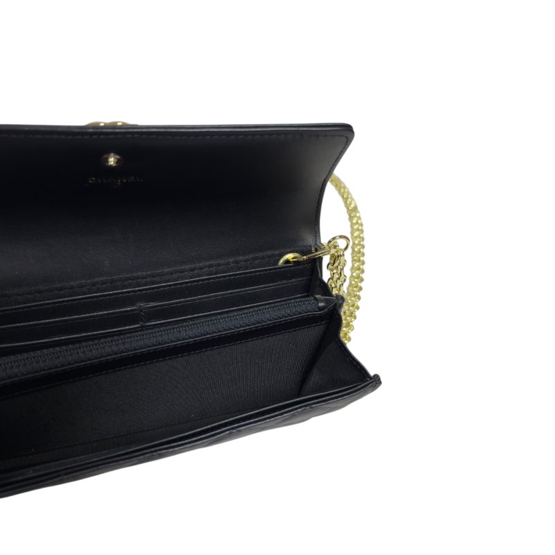 CHANEL *自加鏈>送無品牌扣+無品牌鏈帶* Boy 長銀包 WOC-17