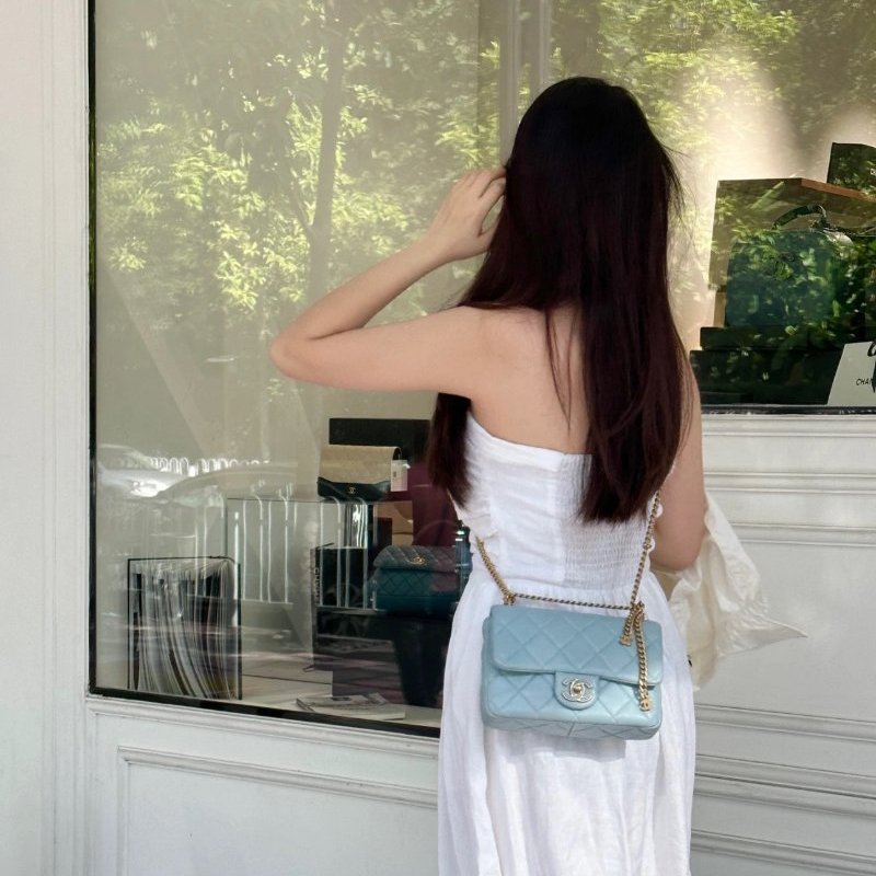 CHANEL 冰淇淋藍金扣22P琺瑯扣大mini肩背包21*14*5.5 99新配件塵袋-2