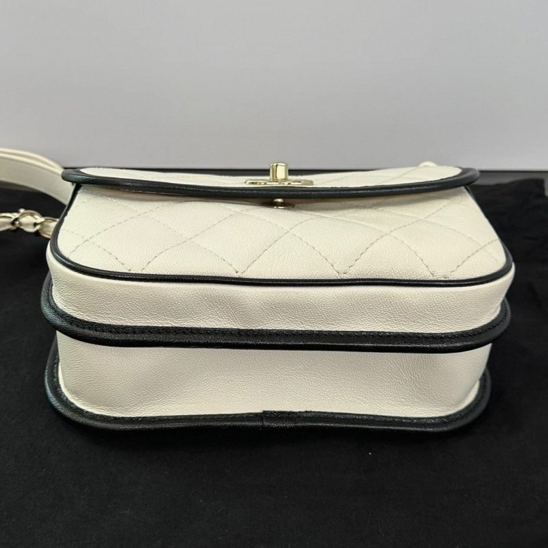 CHANEL 黑白熊貓肩背斜背馬鞍包 20*17*8 99新配件塵袋保卡-4