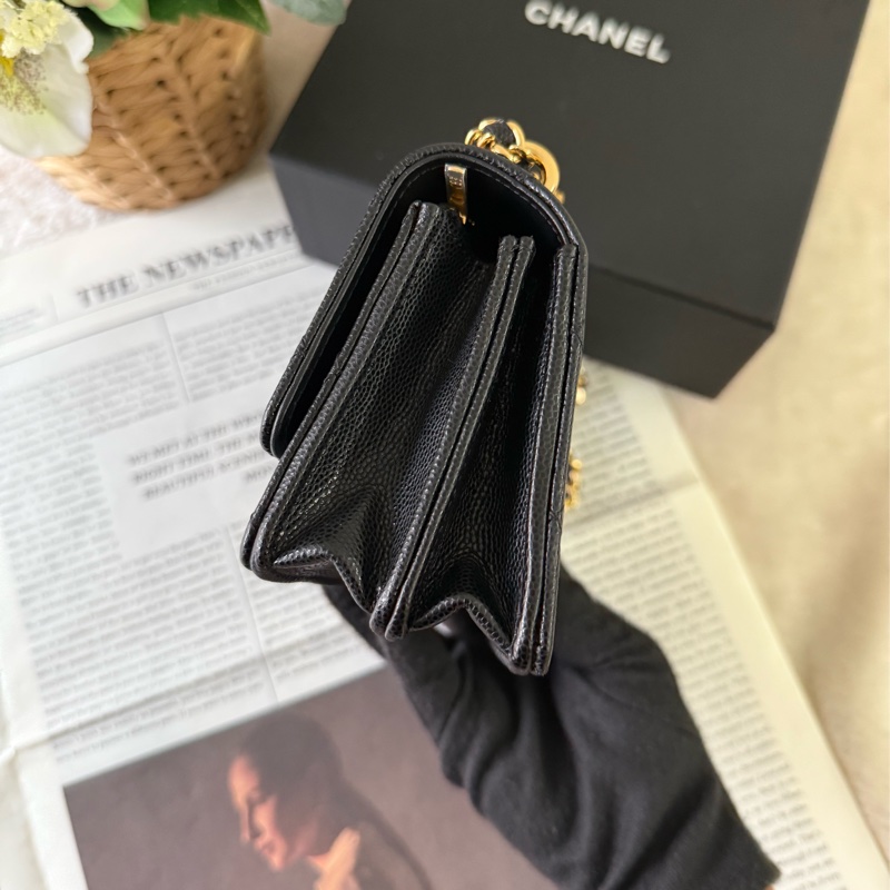 金色CC Logo 及口蓋包吊墜迷你風琴包(黑色)-4