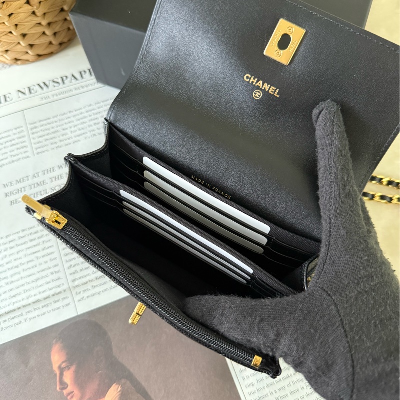 金色CC Logo 及口蓋包吊墜迷你風琴包(黑色)-6