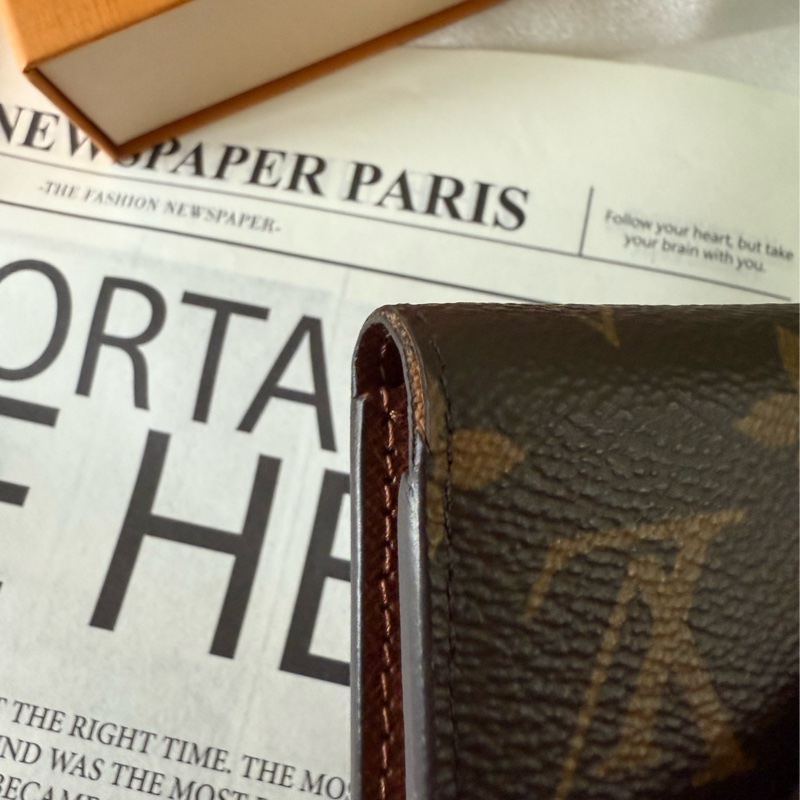 VICTORINE三折信封零錢袋釦式短夾-9