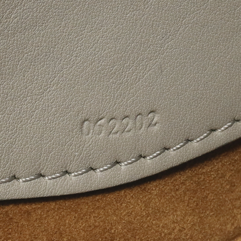 LOEWE 牛皮皮革Luna Hobo Shoulder Bag金扣肩背袋-6