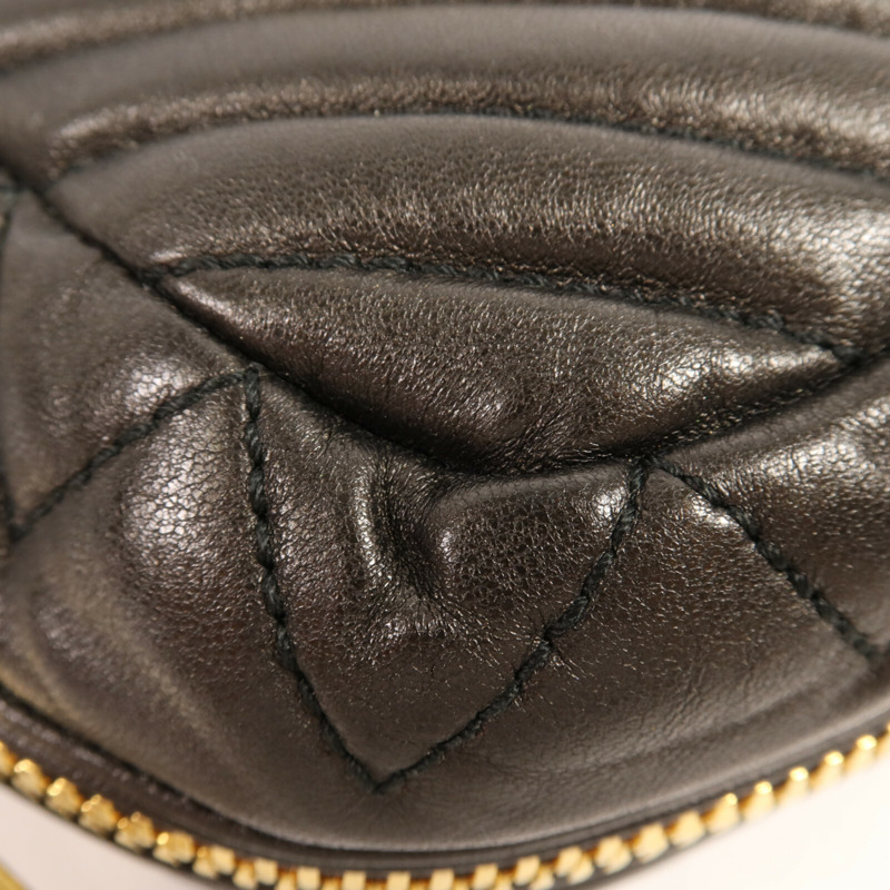 Miu Miu 牛皮皮革Shoulder Bag金扣肩背袋-9