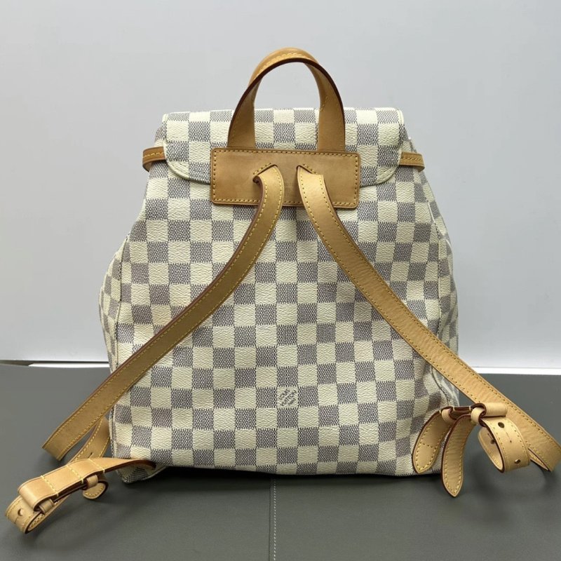 LV 白棋盤格Montsouris後背包30*32*16.5 98新配件塵袋-2
