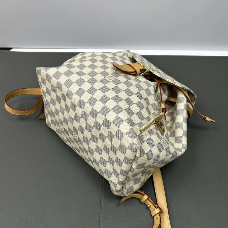 LV 白棋盤格Montsouris後背包30*32*16.5 98新配件塵袋-5