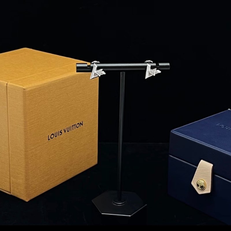 LV volt系列白金磚石耳釘一對 98新配件盒子-0