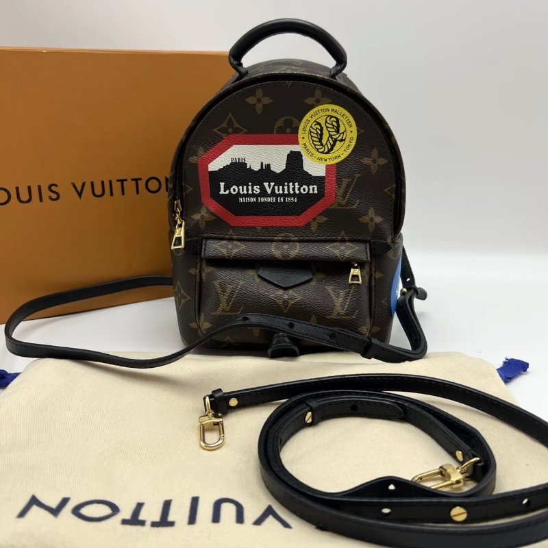 LV 限量徽章PALM SPRINGS mini後背包 17*22*10 98新配件盒子塵袋-0