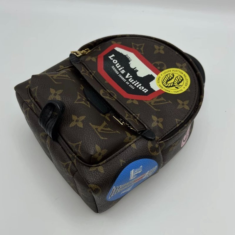 LV 限量徽章PALM SPRINGS mini後背包 17*22*10 98新配件盒子塵袋-3