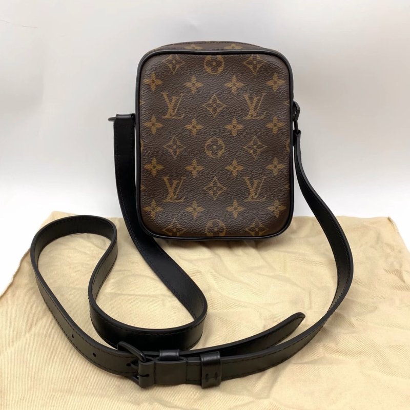 LV 老花Christopher肩背斜背相機包15*17*8 99新配件:塵袋吊牌-1