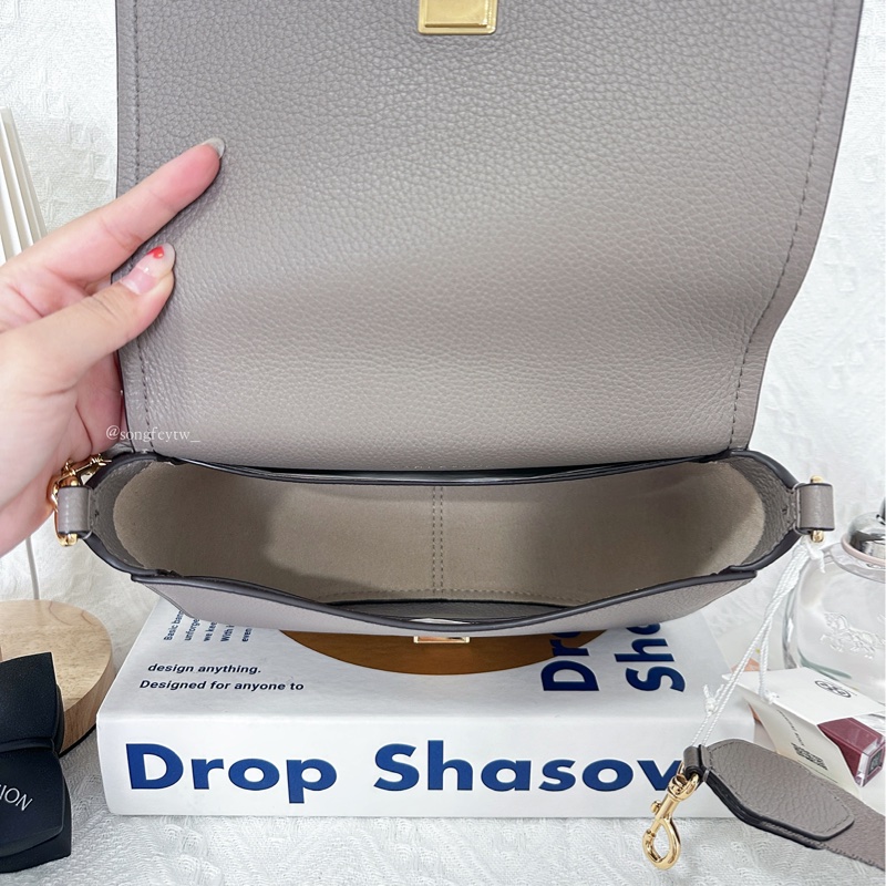 Tory Burch|TB 雙背帶 浮雕郵差包-5