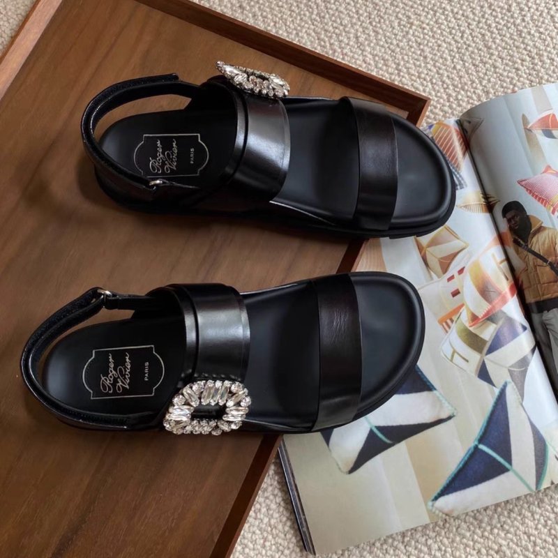 RV鑽扣黑色帶鑽拖鞋沙灘鞋涼鞋38號 全新配件塵袋盒子-3