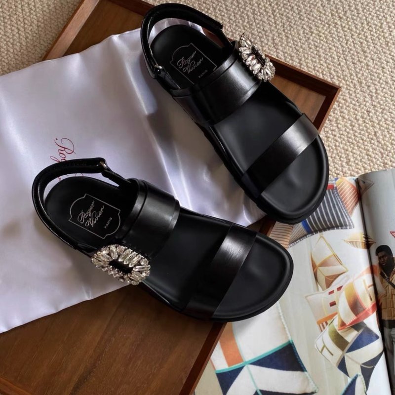 RV鑽扣黑色帶鑽拖鞋沙灘鞋涼鞋38號 全新配件塵袋盒子-4