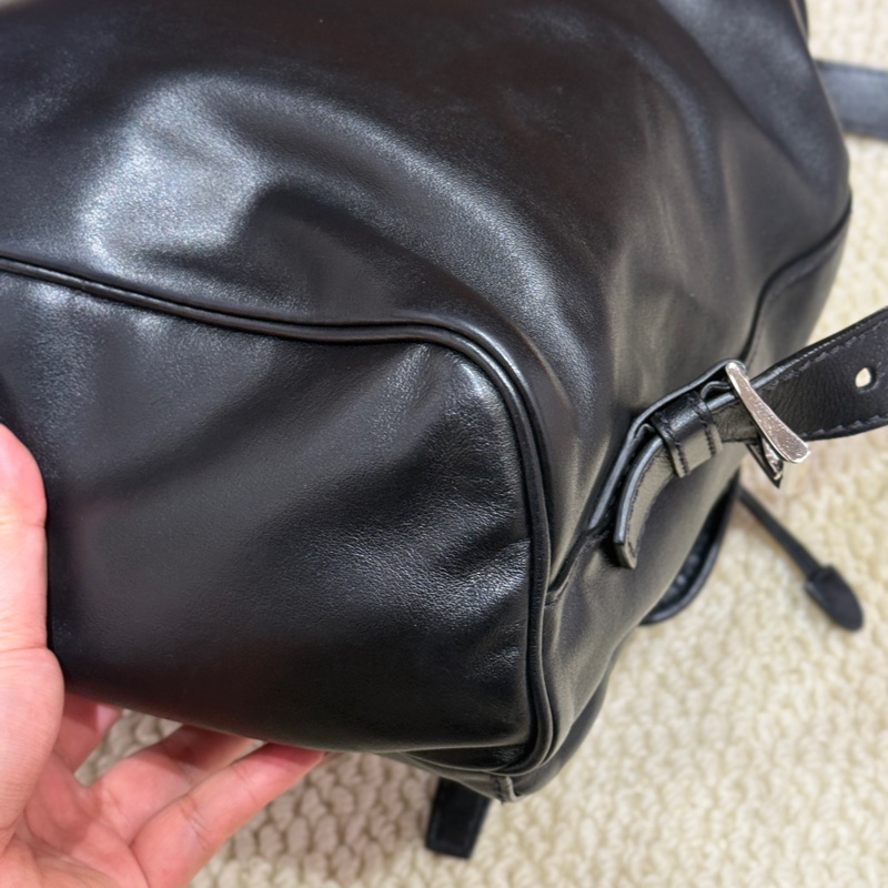 95新Prada中號皮革背包 小牛皮-4