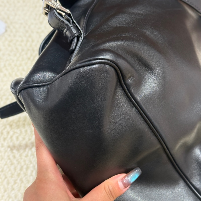 95新Prada中號皮革背包 小牛皮-5