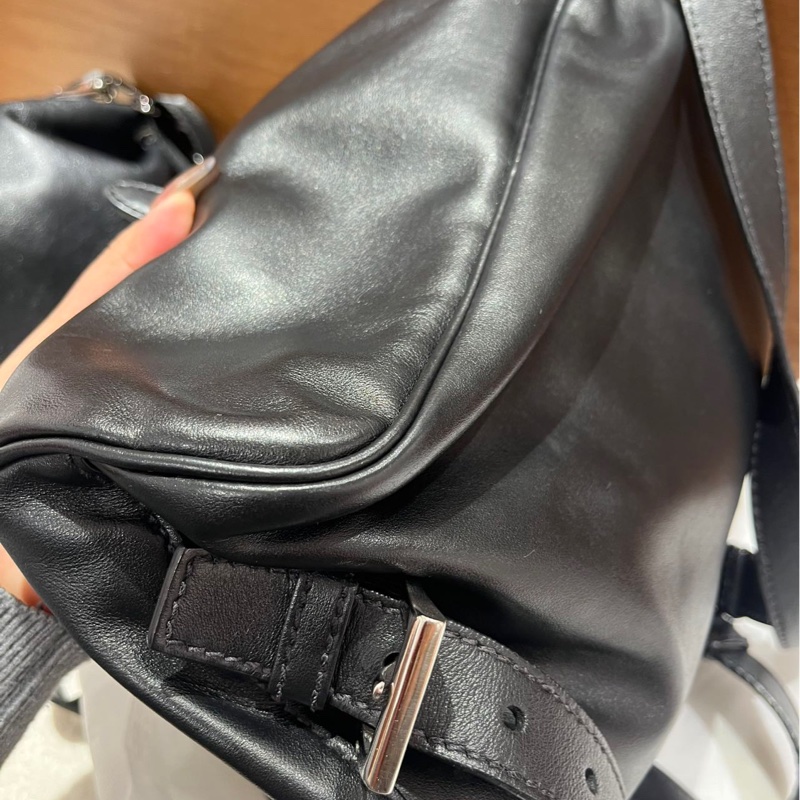 95新Prada中號皮革背包 小牛皮-7